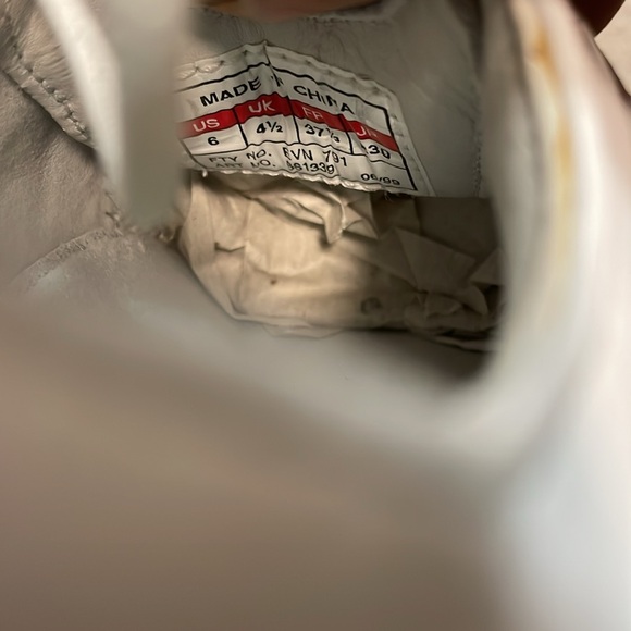 Golf shoes -women size. 6 - Picture 5 of 5